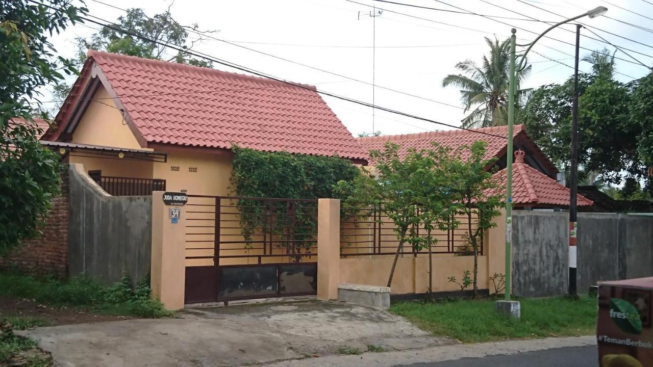 Juda Homestay Banyuwangi  Esterno foto
